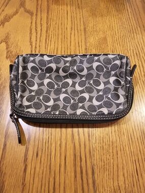 Coach Signature Gray Zip Wallet Make Up Case